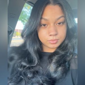 Meet your Posher, Mackenzie